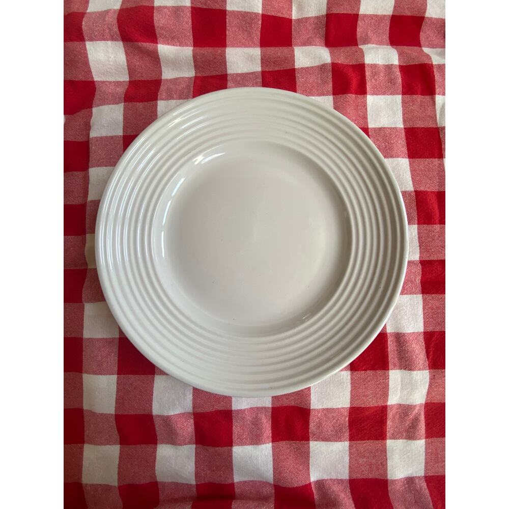 Essential Home‎ Set of 4 Classic White Stoneware China 9-1/4" Plates PRISTINE